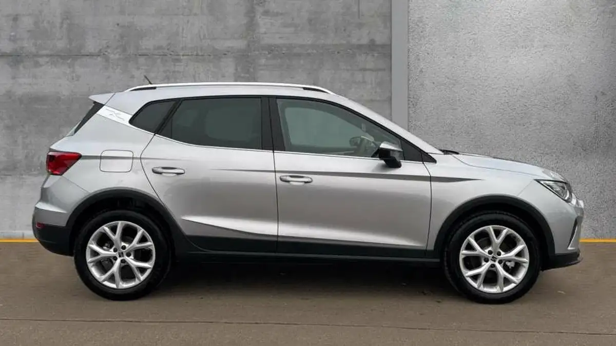 2024-seat-arona-10-tsi-fr-110ps-dsg-big-3