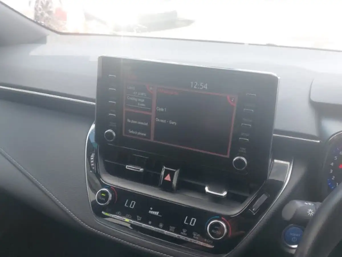 2022-toyota-corolla-20-vvt-i-icon-193bhp-hatchback-big-14