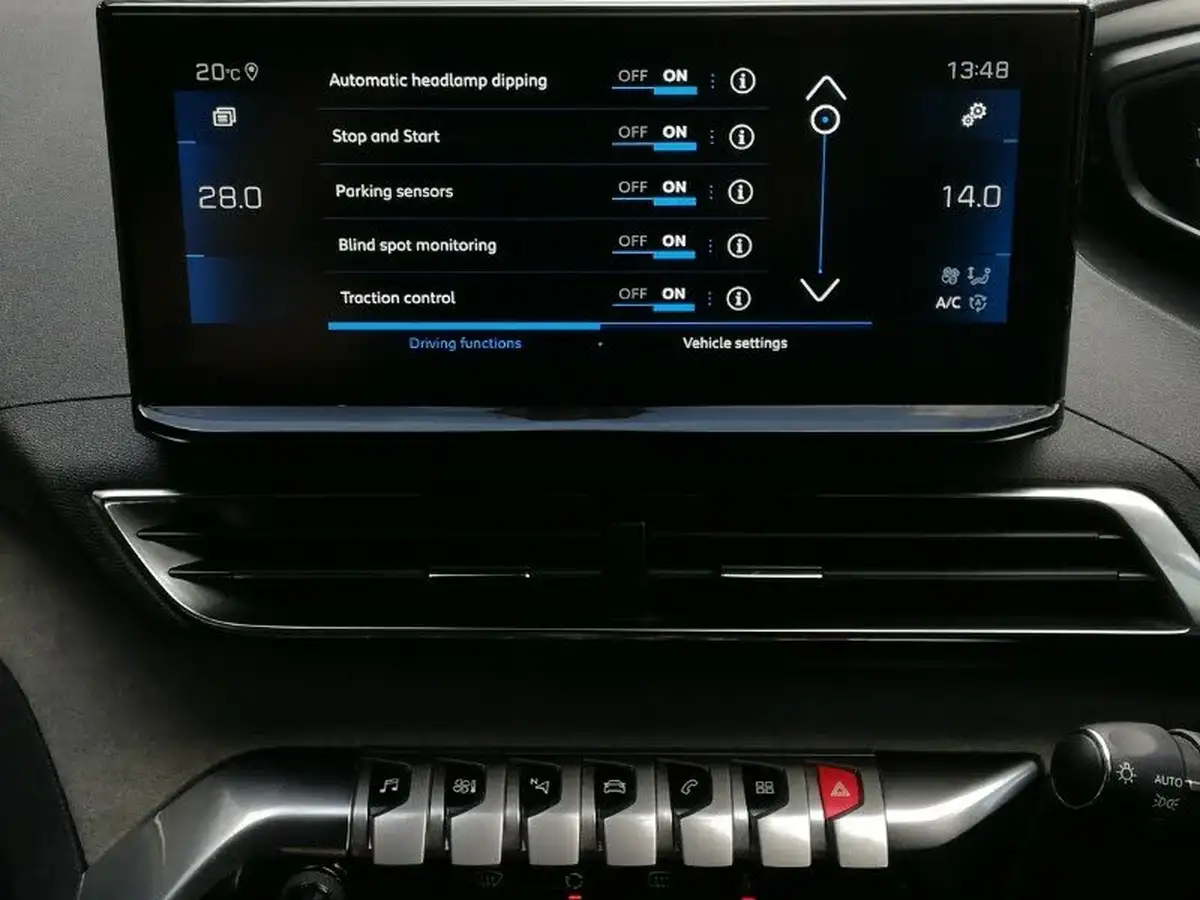 2023-peugeot-5008-suv-15-bluehdi-gt-130ps-eat8-big-14
