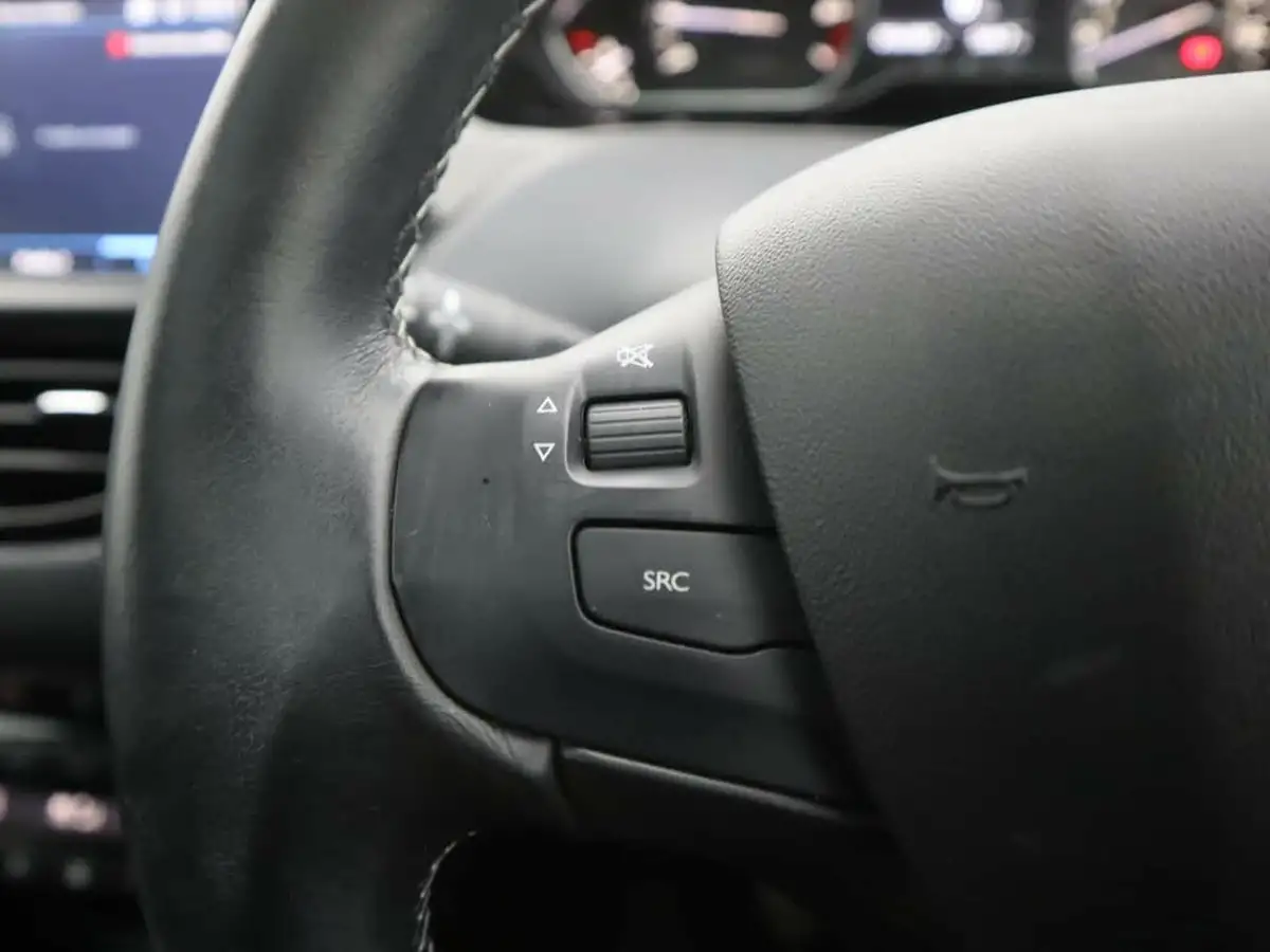 2019-peugeot-2008-suv-12-puretech-allure-premium-82bhp-big-22