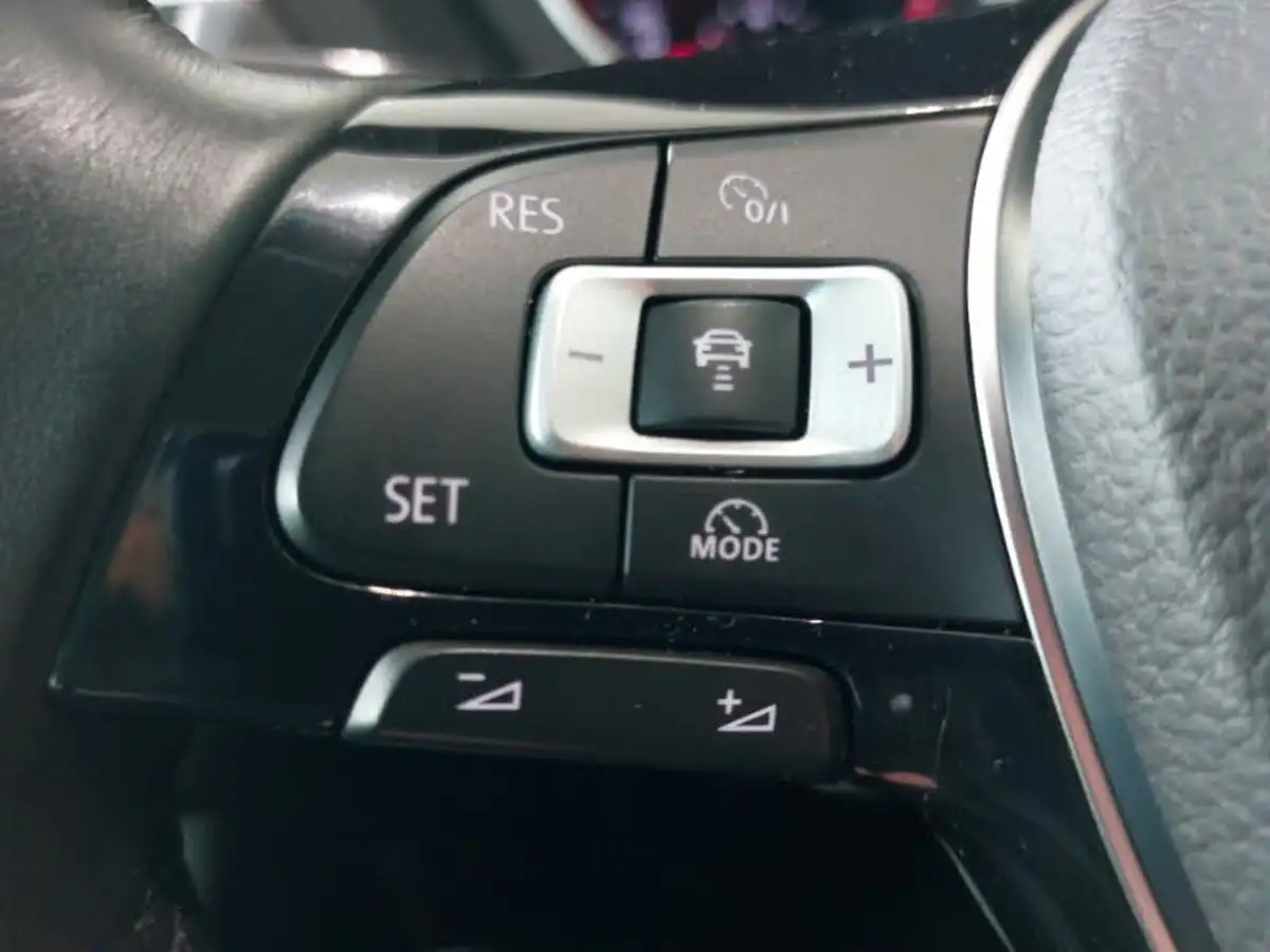 2018-volkswagen-tiguan-20tdi-se-navigation-150ps-ss-big-12