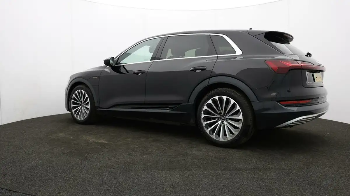 2021-audi-e-tron-50e-sport-station-wagon-big-65