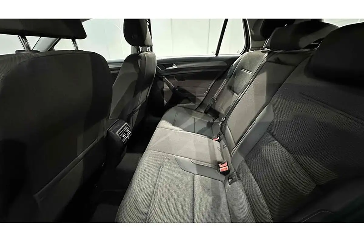 2019-volkswagen-golf-e-e-golf-big-20