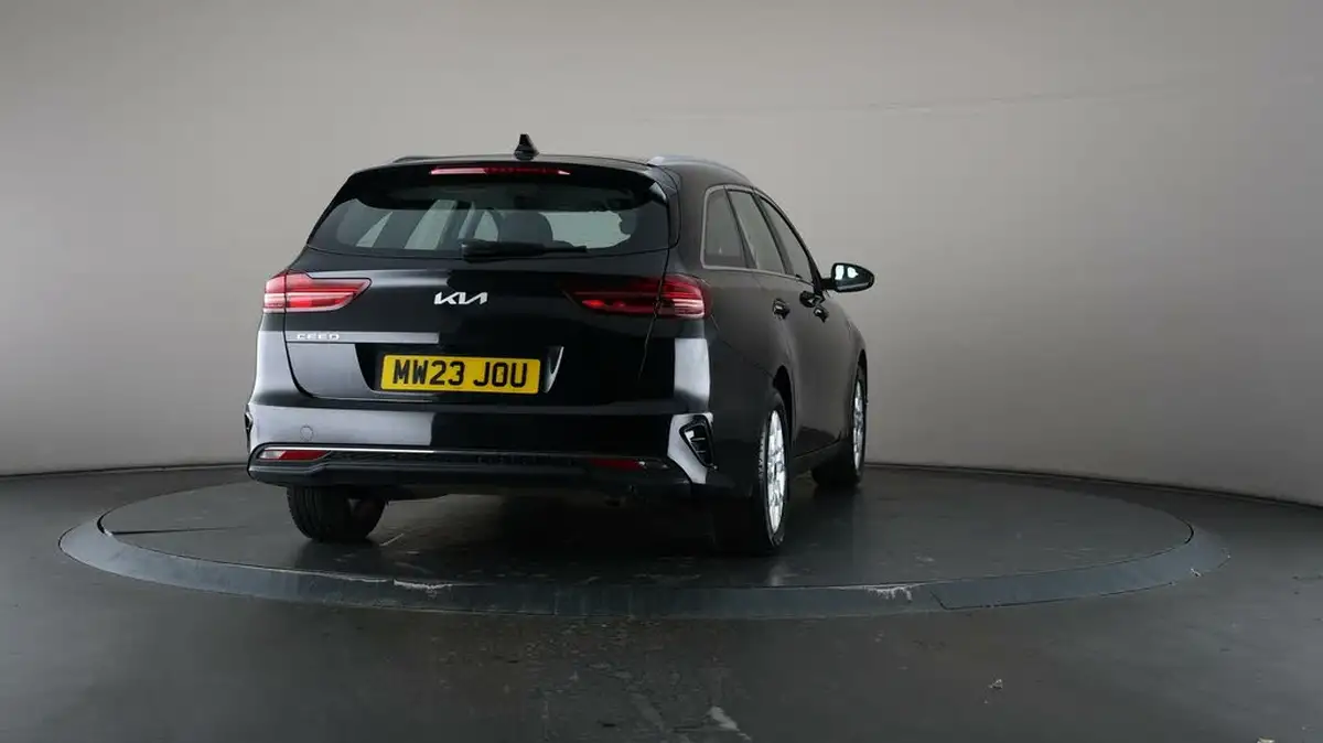 2023-kia-ceed-15-t-gdi-2-158bhp-sportswagon-big-62