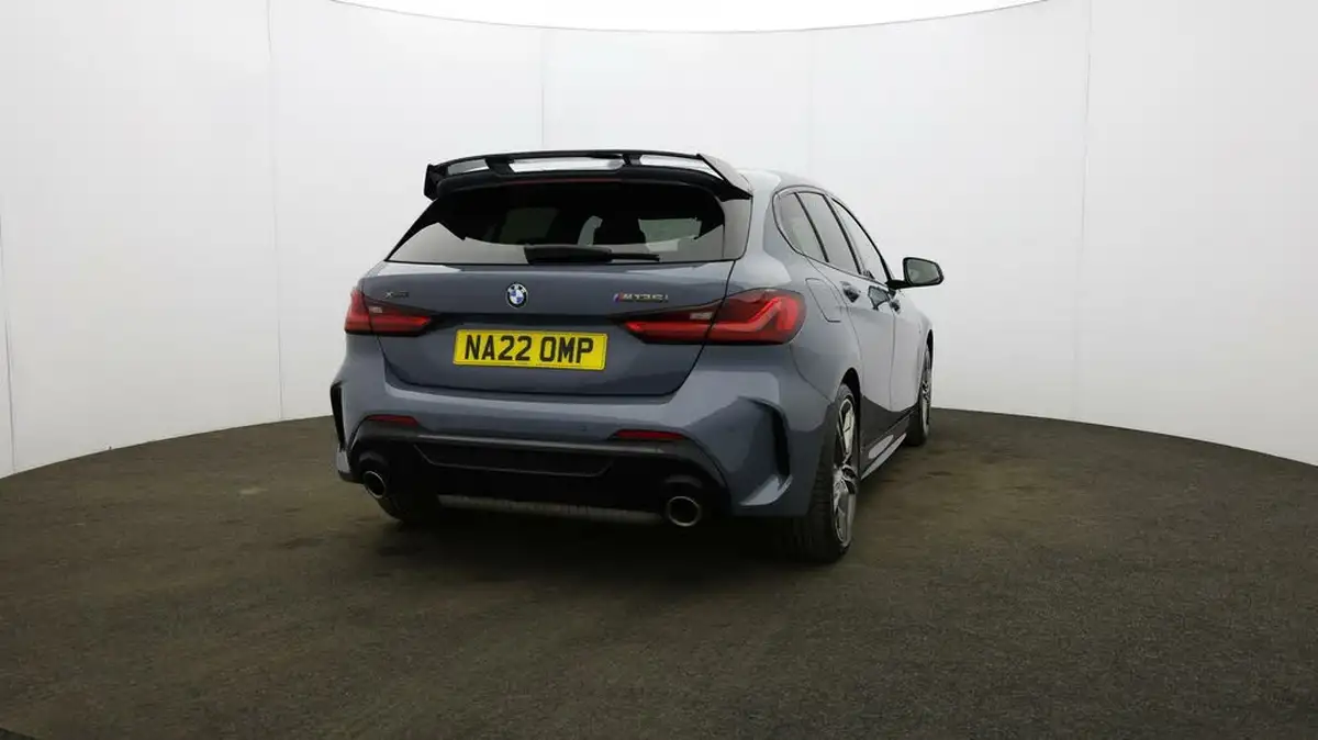 2022-bmw-1-series-20-m135i-xdrive-big-52
