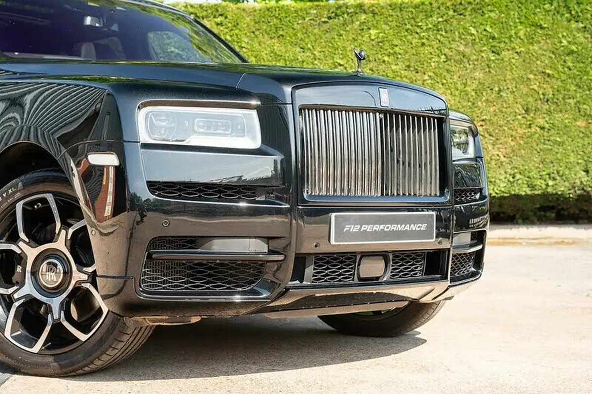 2023-rolls-royce-cullinan-675-black-badge-big-23