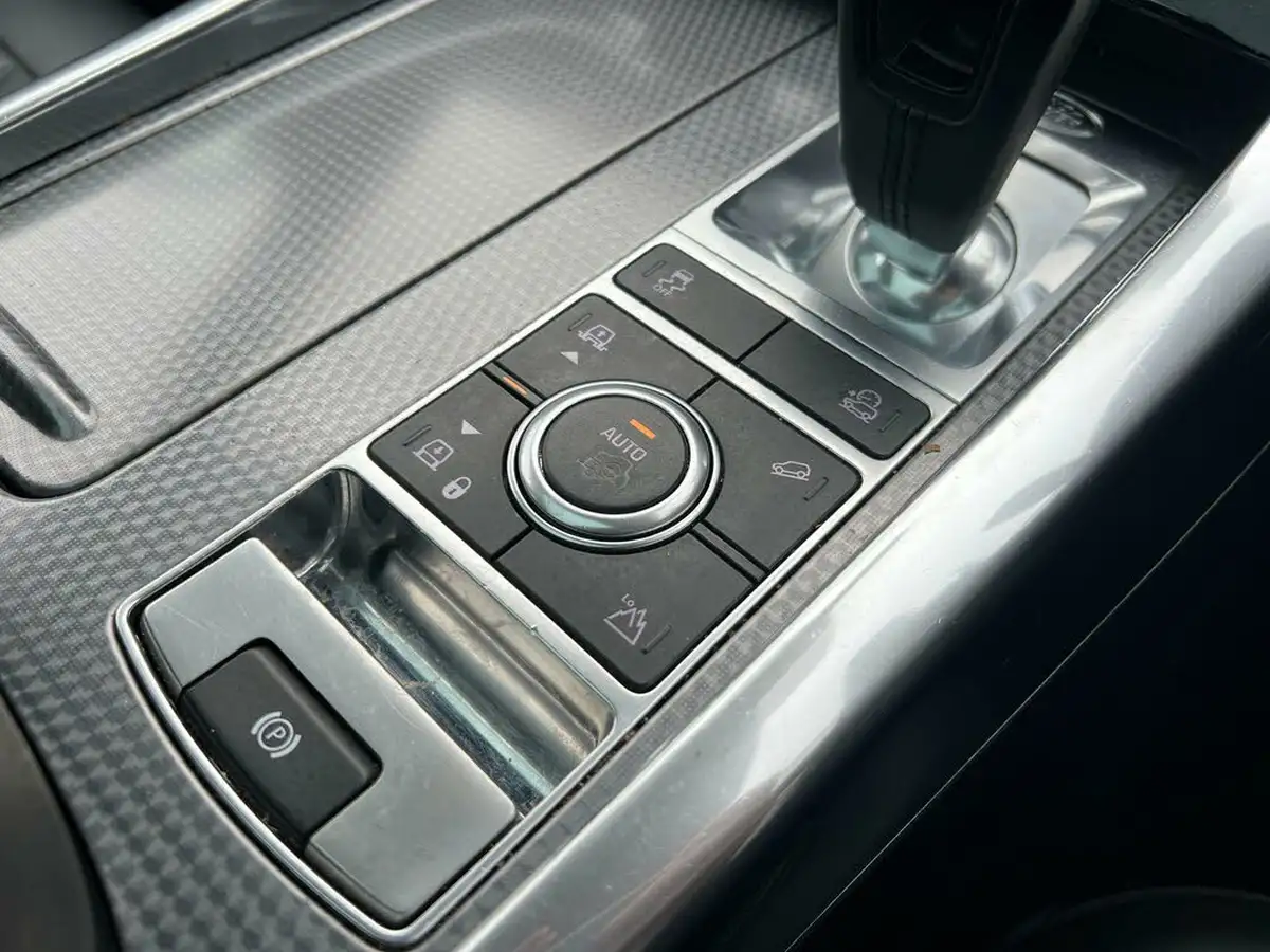 2019-land-rover-range-rover-sport-30-sdv6-hse-dynamic-big-30