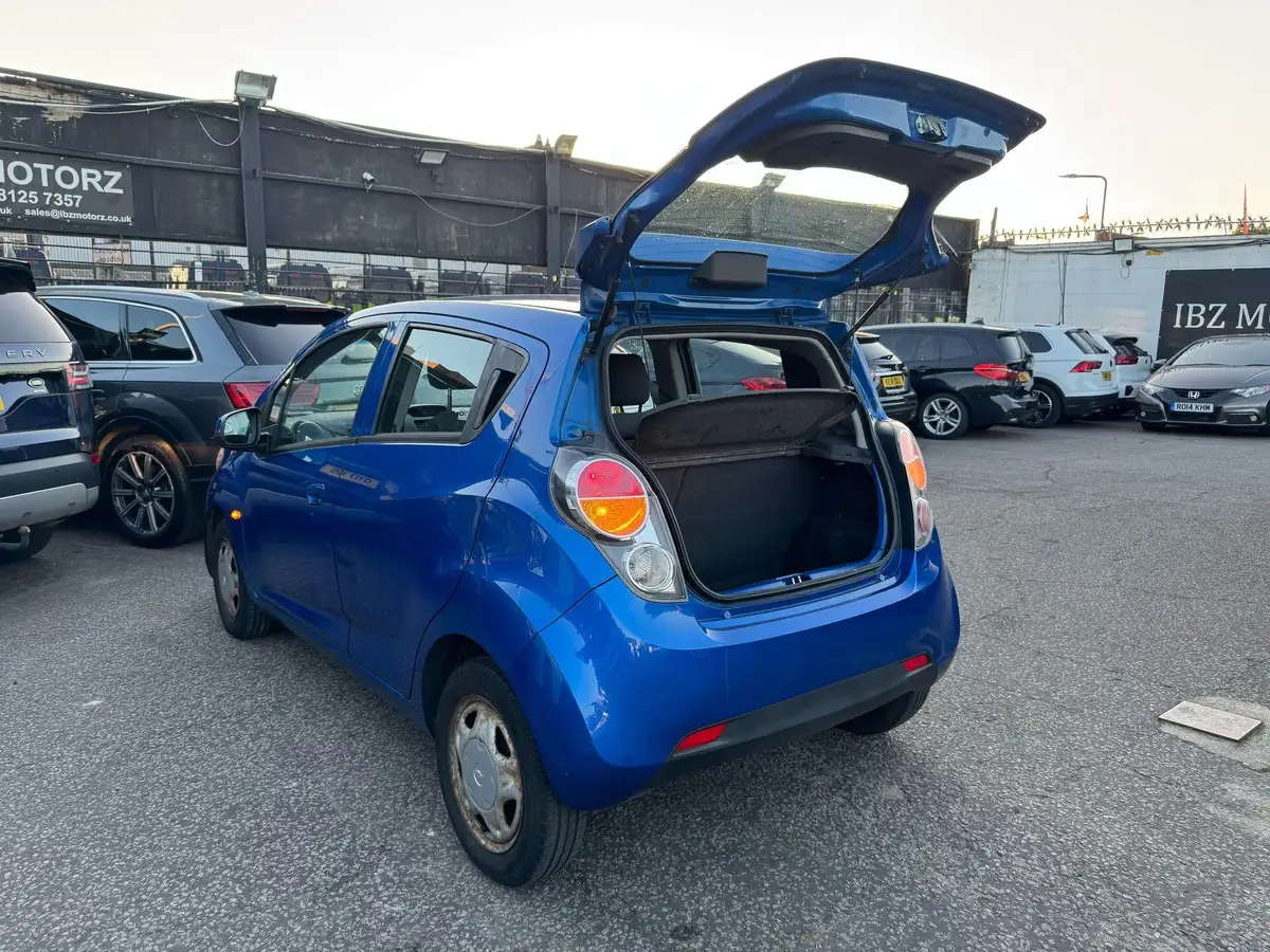 2011-chevrolet-spark-10-ls-big-21