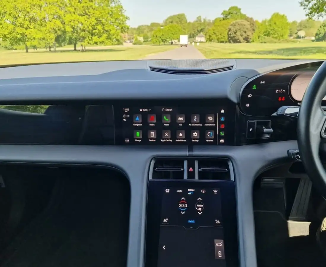 2021-porsche-taycan-e-4-cross-turismo-big-10