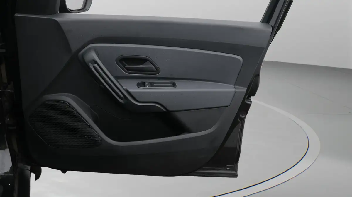 2021-dacia-duster-10-tce-essential-100bhp-bi-fuel-station-wagon-5d-big-15