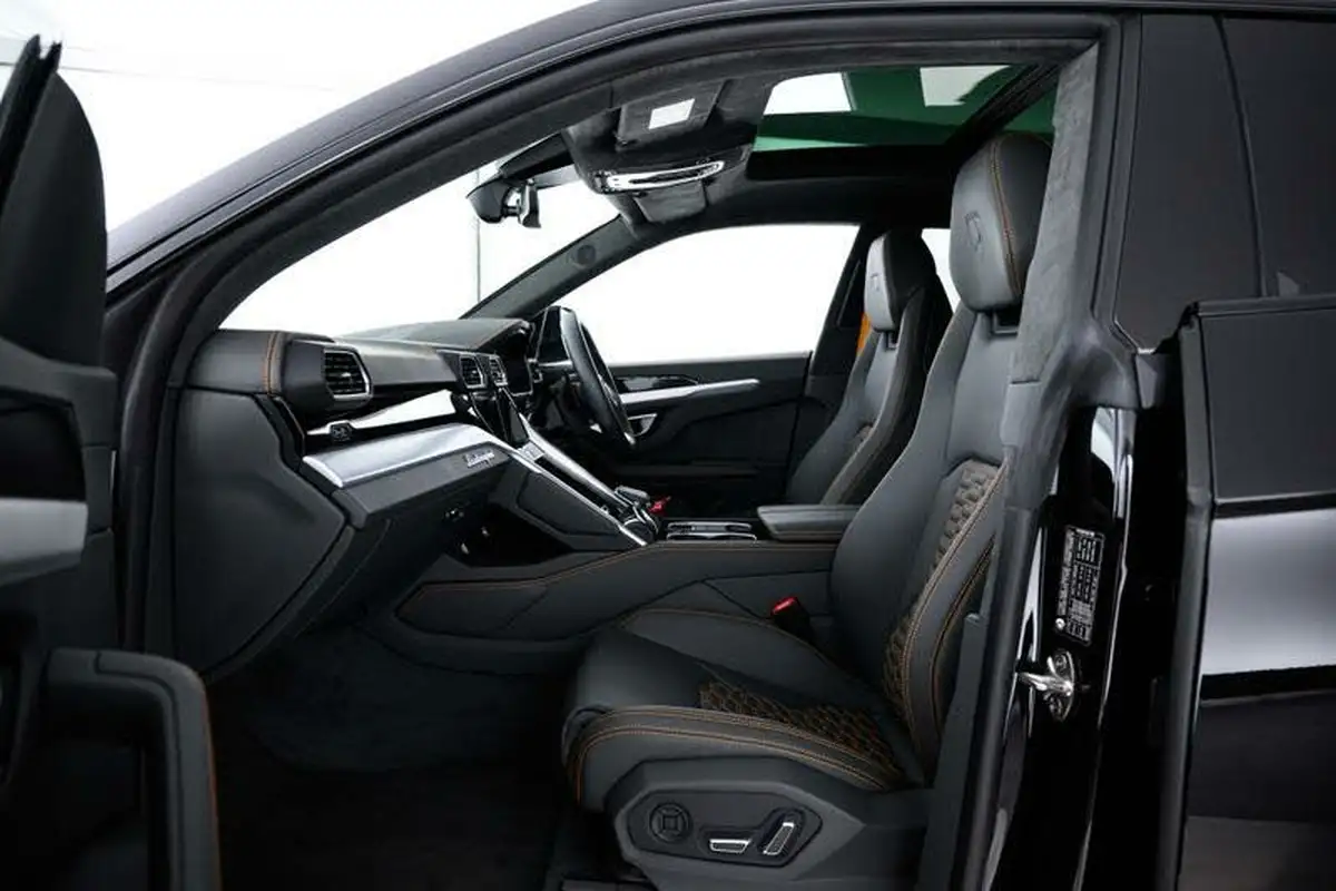 2023-lamborghini-urus-40-no-trim-big-5