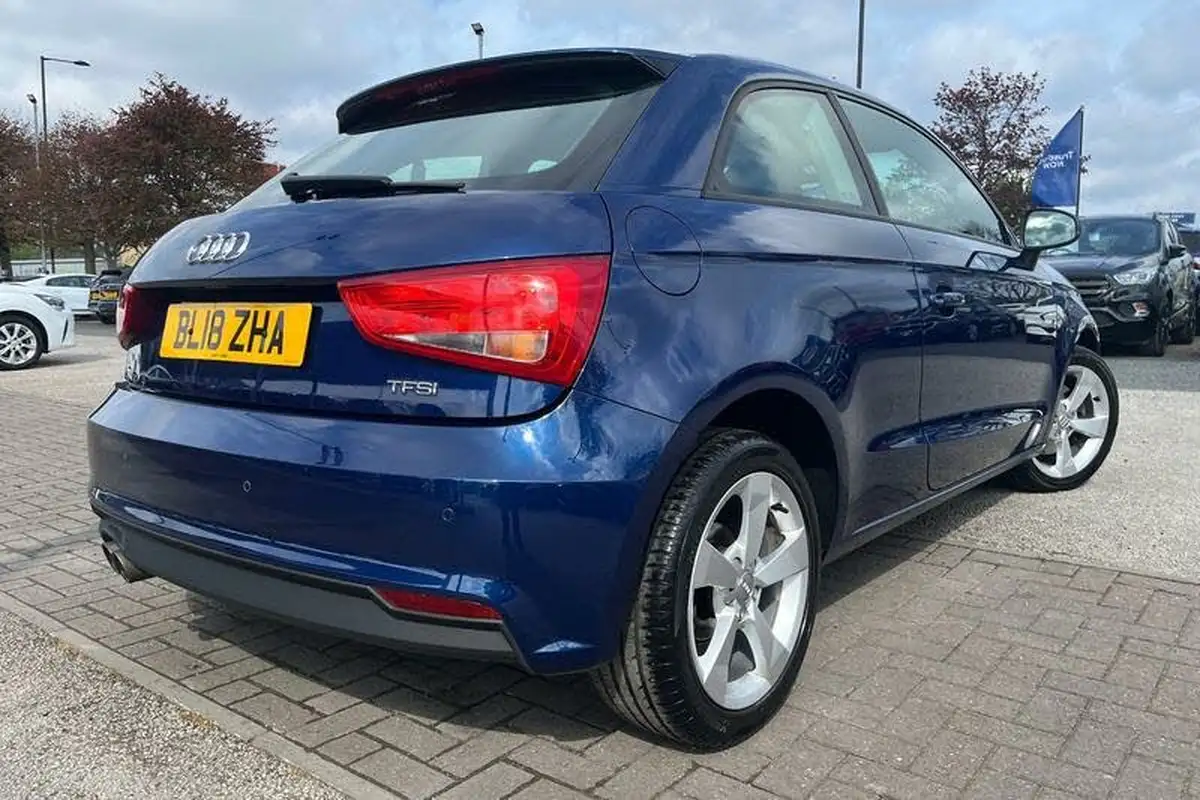 2018-audi-a1-14-tfsi-sport-nav-hatchback-3d-big-36