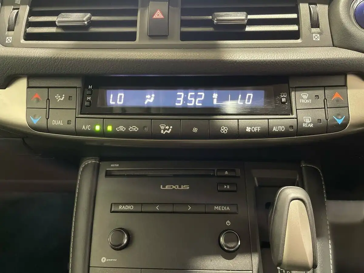 2020-lexus-ct-200h-18-ct-big-7