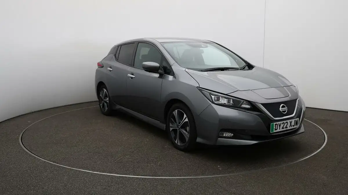 2022-nissan-leaf-e-tekna-big-36