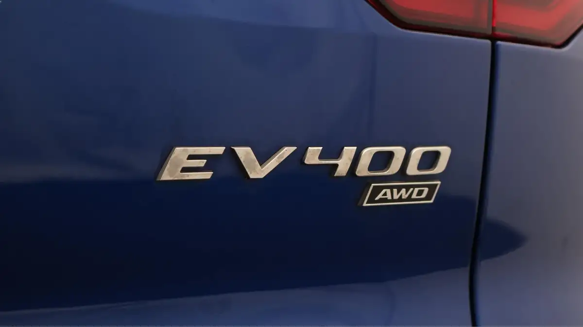 2022-jaguar-i-pace-ev400-hse-big-22