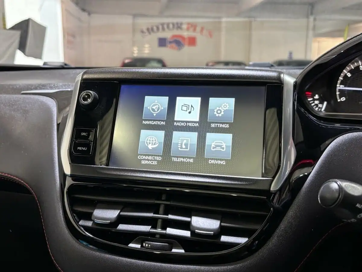2016-peugeot-208-16-thp-gti-prestige-big-23