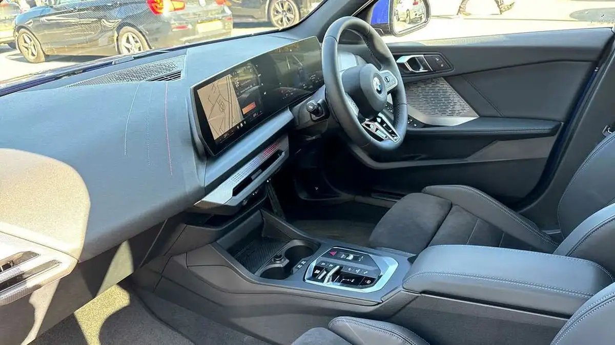 2024-bmw-1-series-15-120-m-sport-big-7