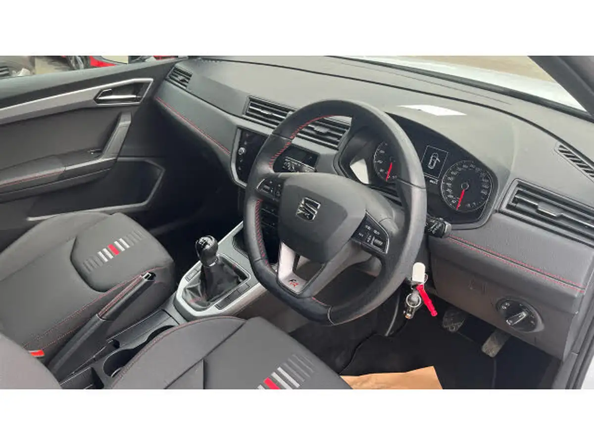 2021-seat-arona-10-tsi-fr-red-edition-big-10