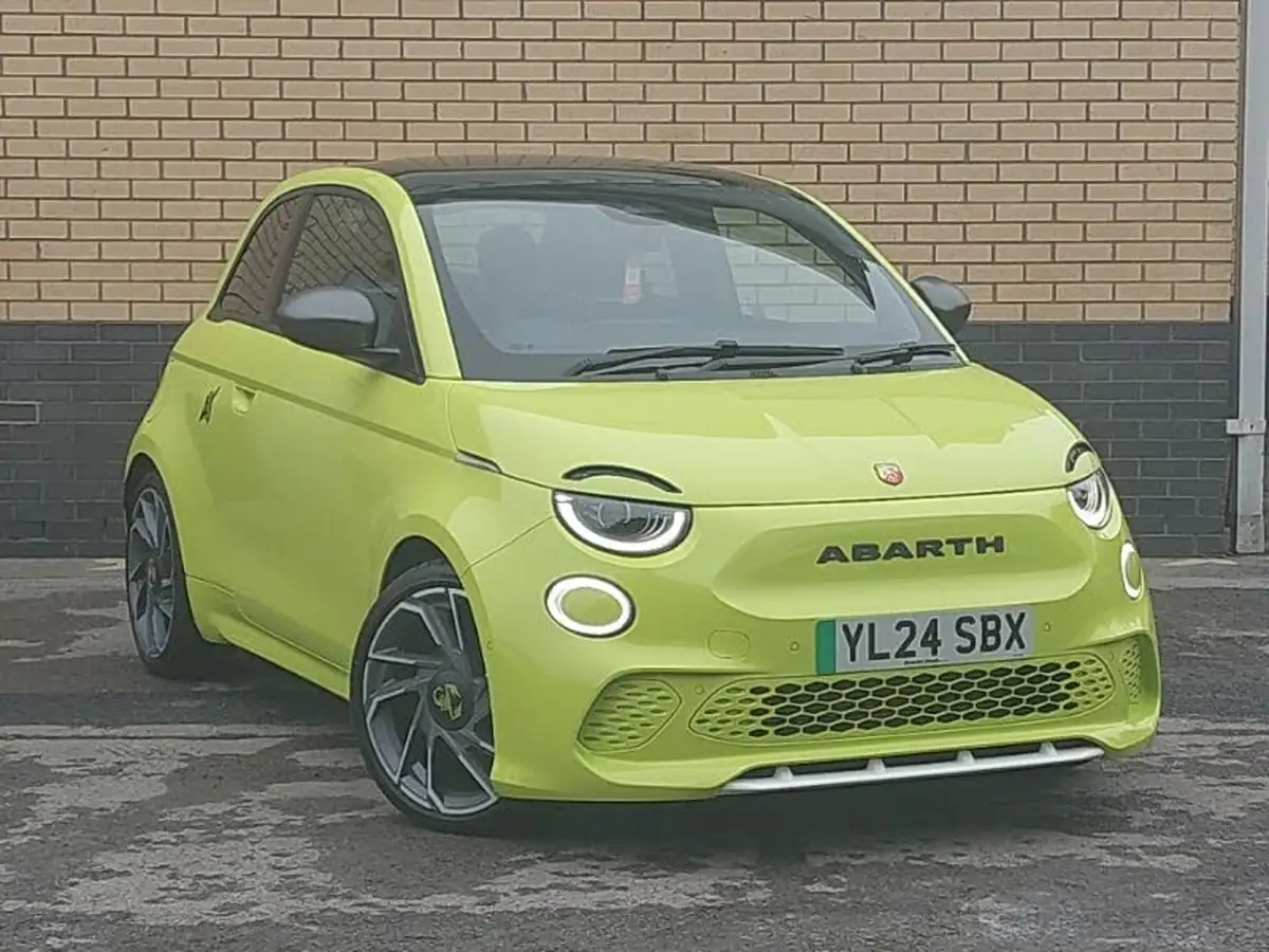 2024-abarth-500-e-500e-turismo-big-0
