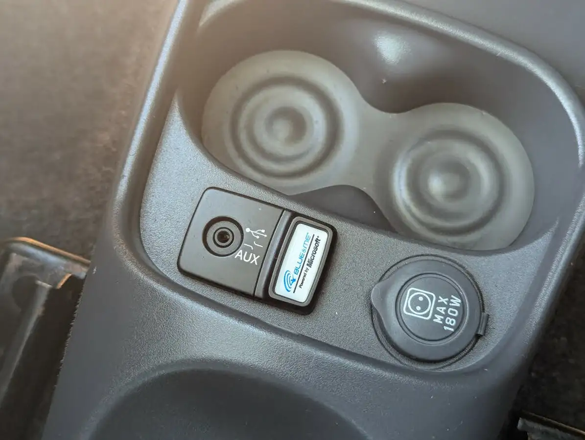 2011-fiat-500-12-lounge-big-18