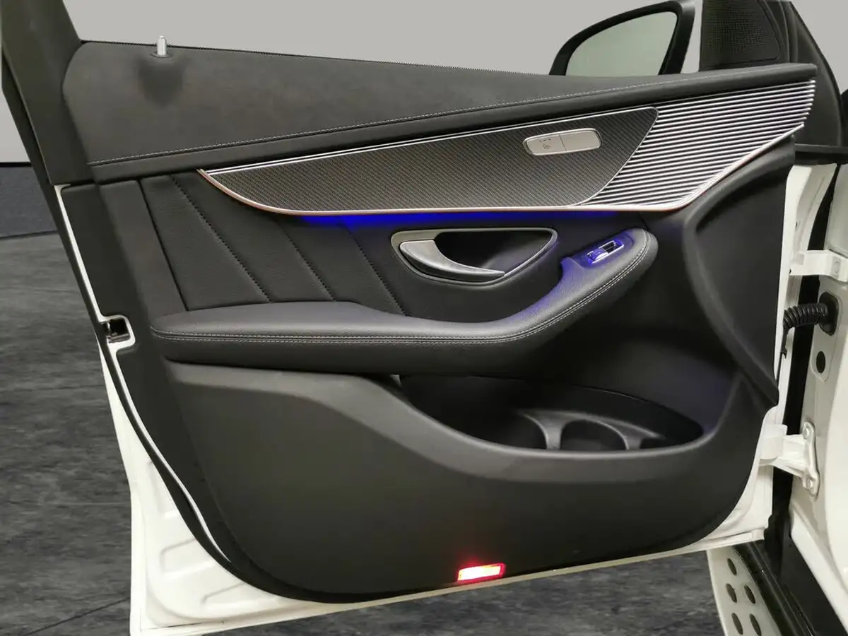 2021-mercedes-benz-eqc-e-eqc-400-amg-line-big-25