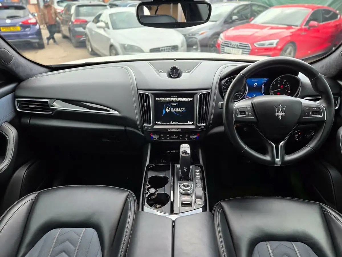 2019-maserati-levante-30-granlusso-big-20