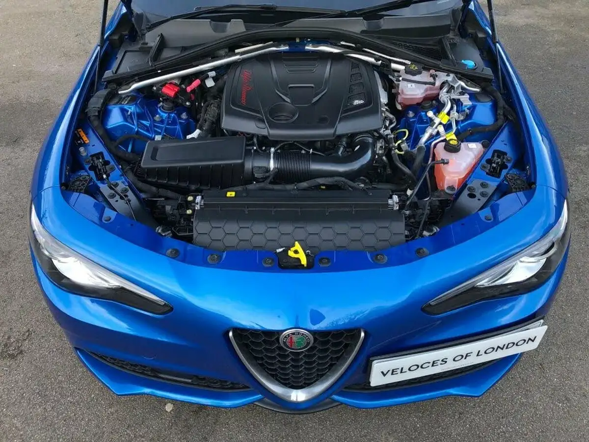 2018-alfa-romeo-giulia-20-veloce-big-62
