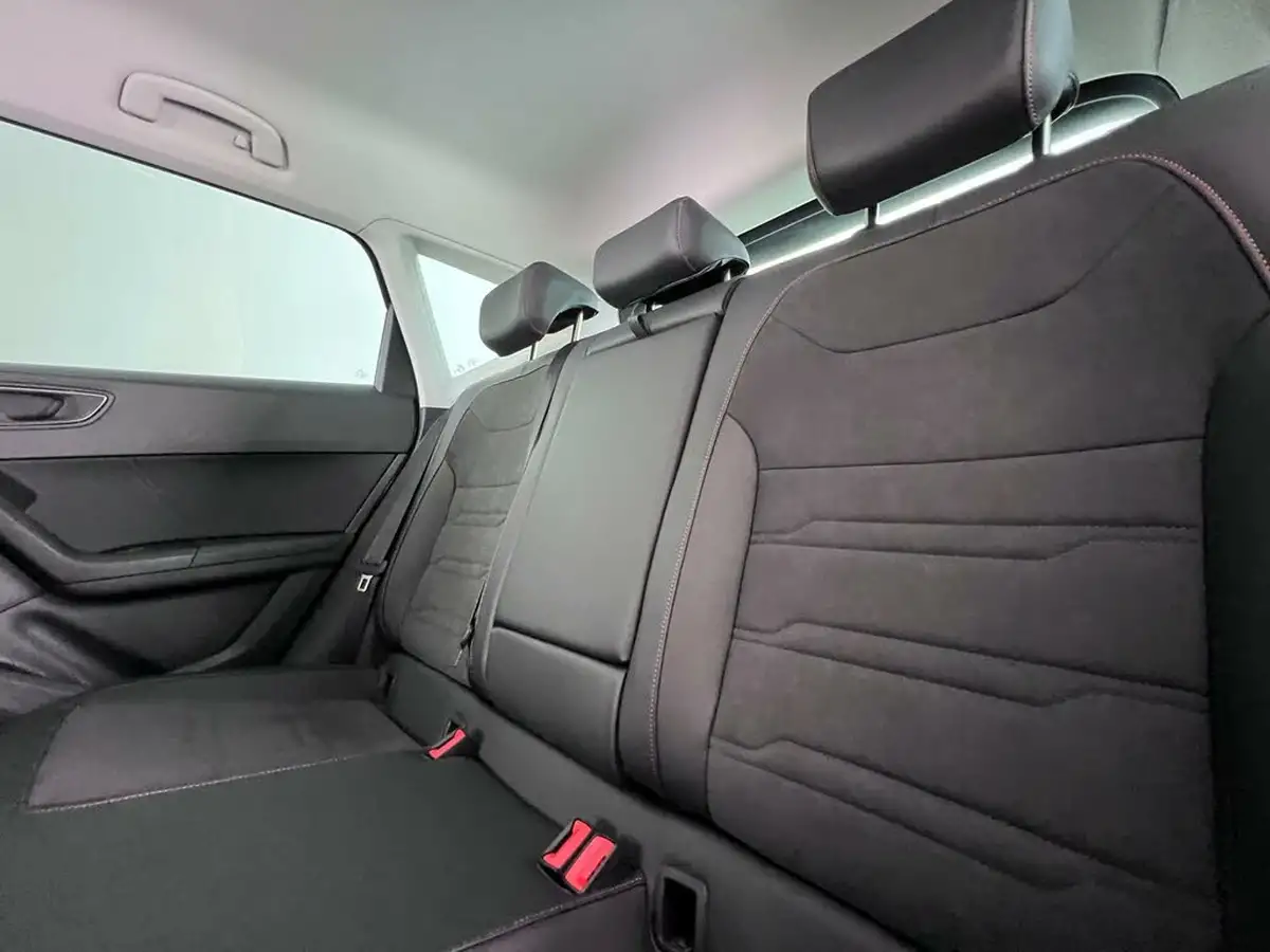 2024-seat-ateca-15-ecotsi-fr-dsg-big-12