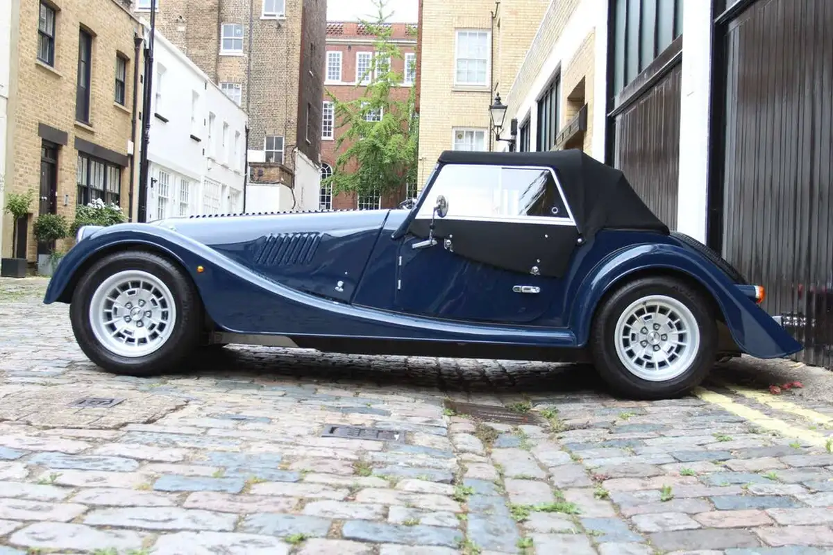 2022-morgan-plus-4-20-auto-big-23
