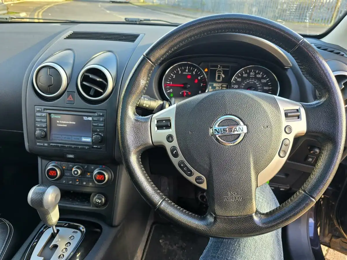2013-nissan-qashqai2-20-360-4wd-cvt-big-54