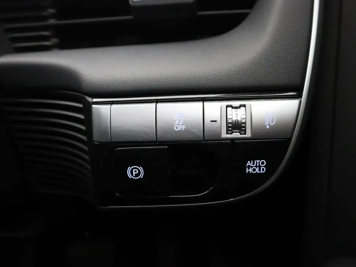 2022-hyundai-ioniq-5-e-se-connect-big-23