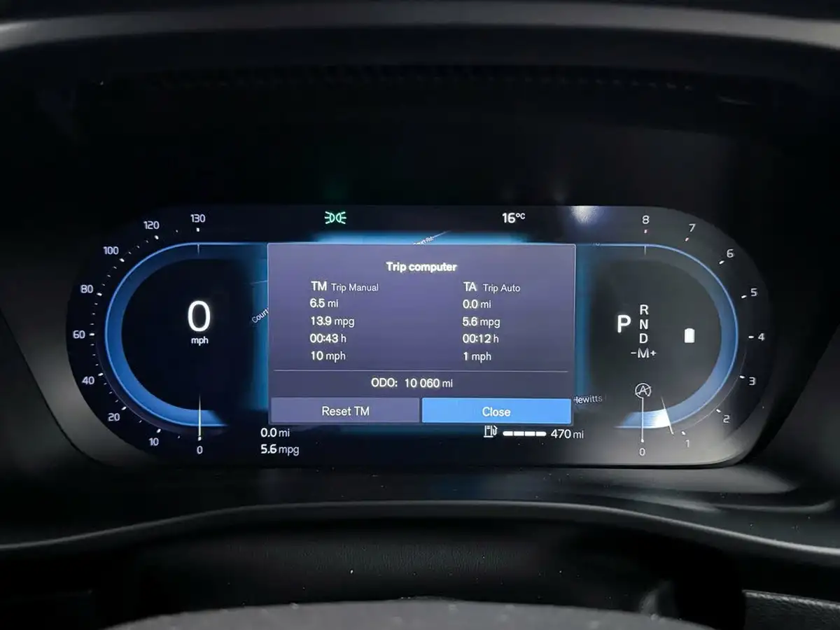2023-volvo-xc40-20-b3-plus-big-32