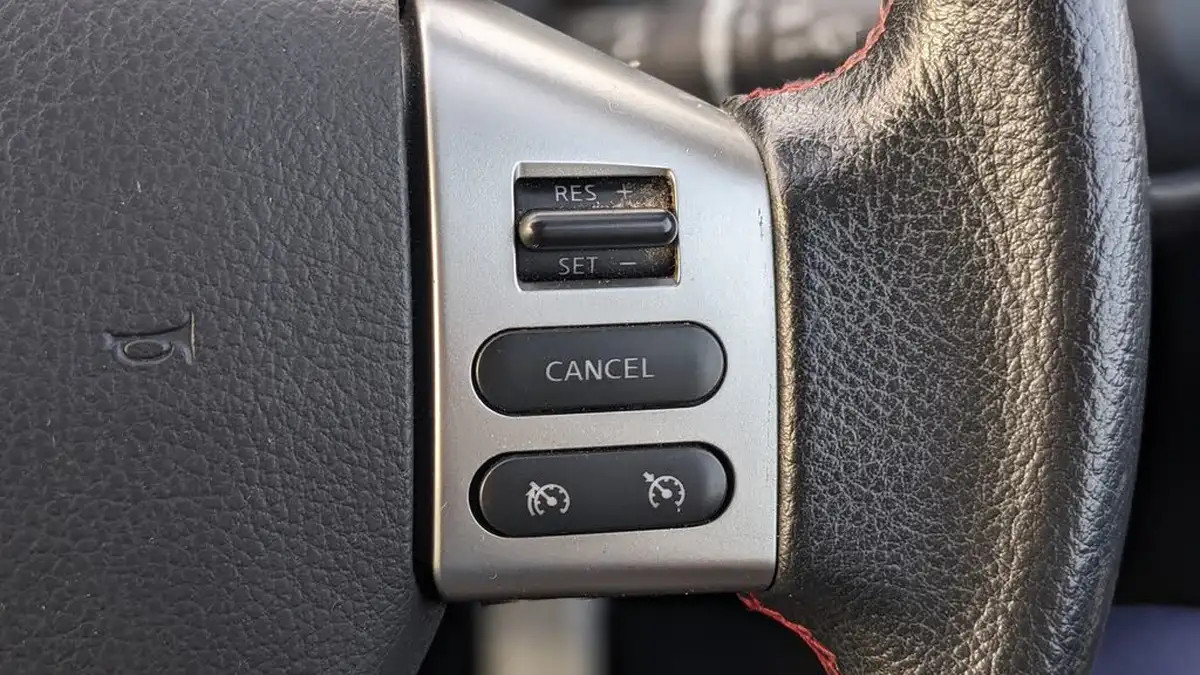 2009-nissan-note-16-tekna-auto-big-14