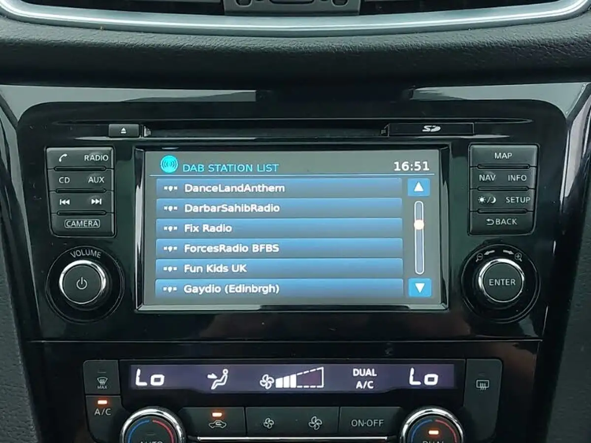 2018-nissan-qashqai-12-dig-t-n-connecta-big-14