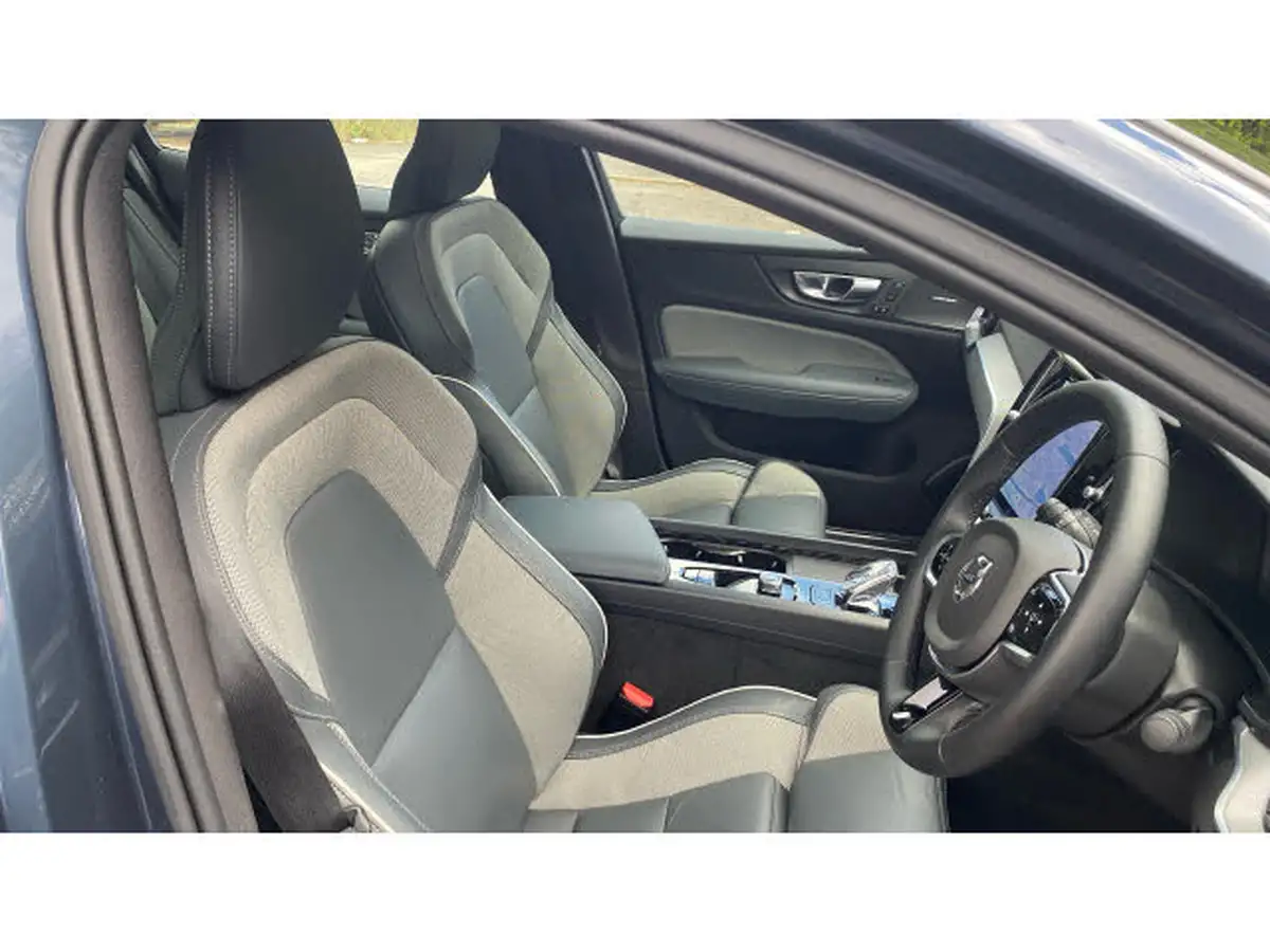 2023-volvo-s60-20-b5-ultimate-247bhp-awd-dark-theme-big-8