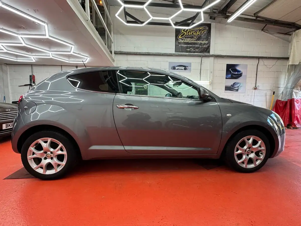 2009-alfa-romeo-mito-14-lusso-120bhp-big-6