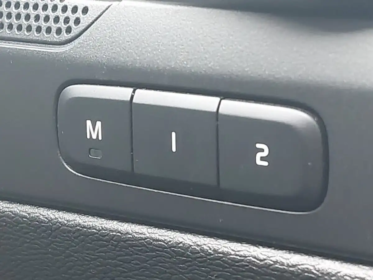 2022-volvo-xc40-15-t5-inscription-pro-big-16