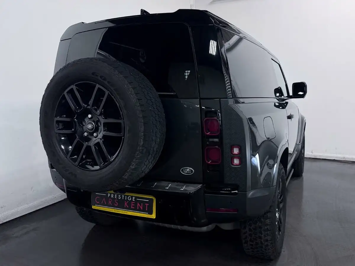 2021-land-rover-90-defender-30-d200-hard-top-standard-90-big-7