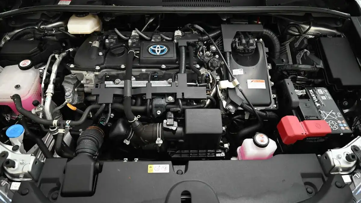 2023-toyota-corolla-18-vvt-i-icon-120bhp-trk-hatchback-5d-big-19