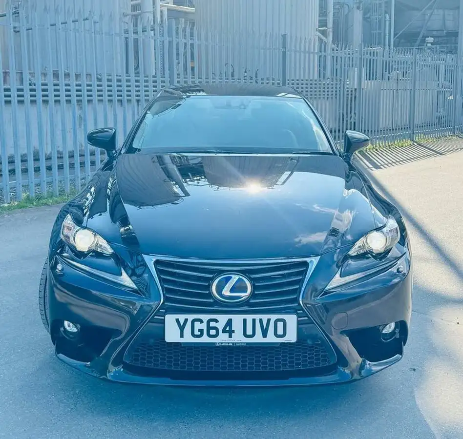2014-lexus-is-300h-25-executive-edition-big-8
