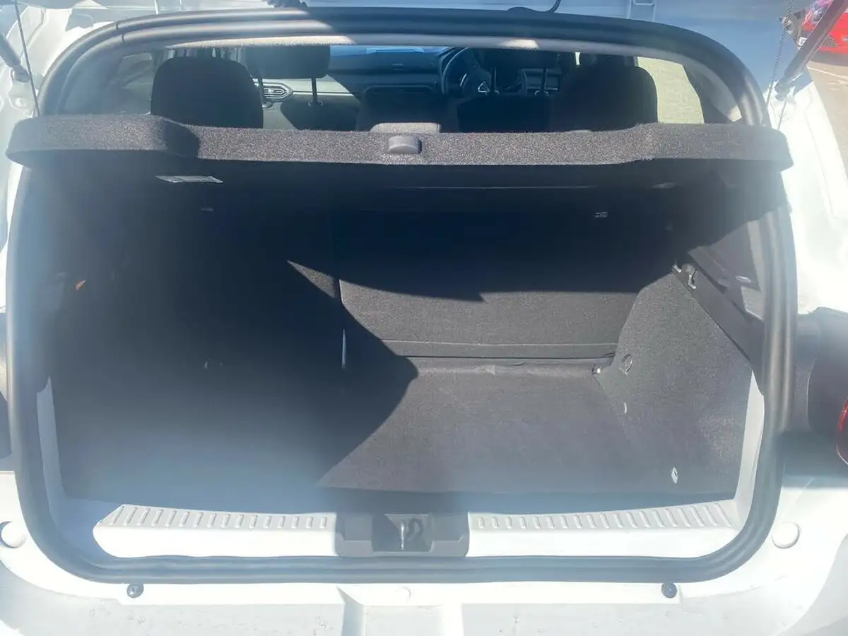 2021-dacia-sandero-10-sce-essential-big-11