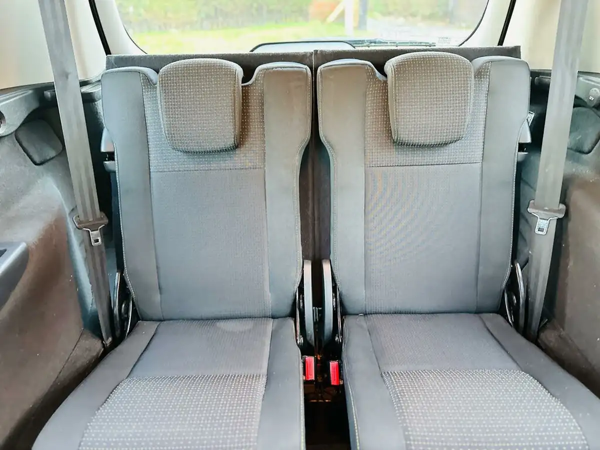 2010-renault-grand-scenic-16-dynamique-tom-tom-vvt-big-39