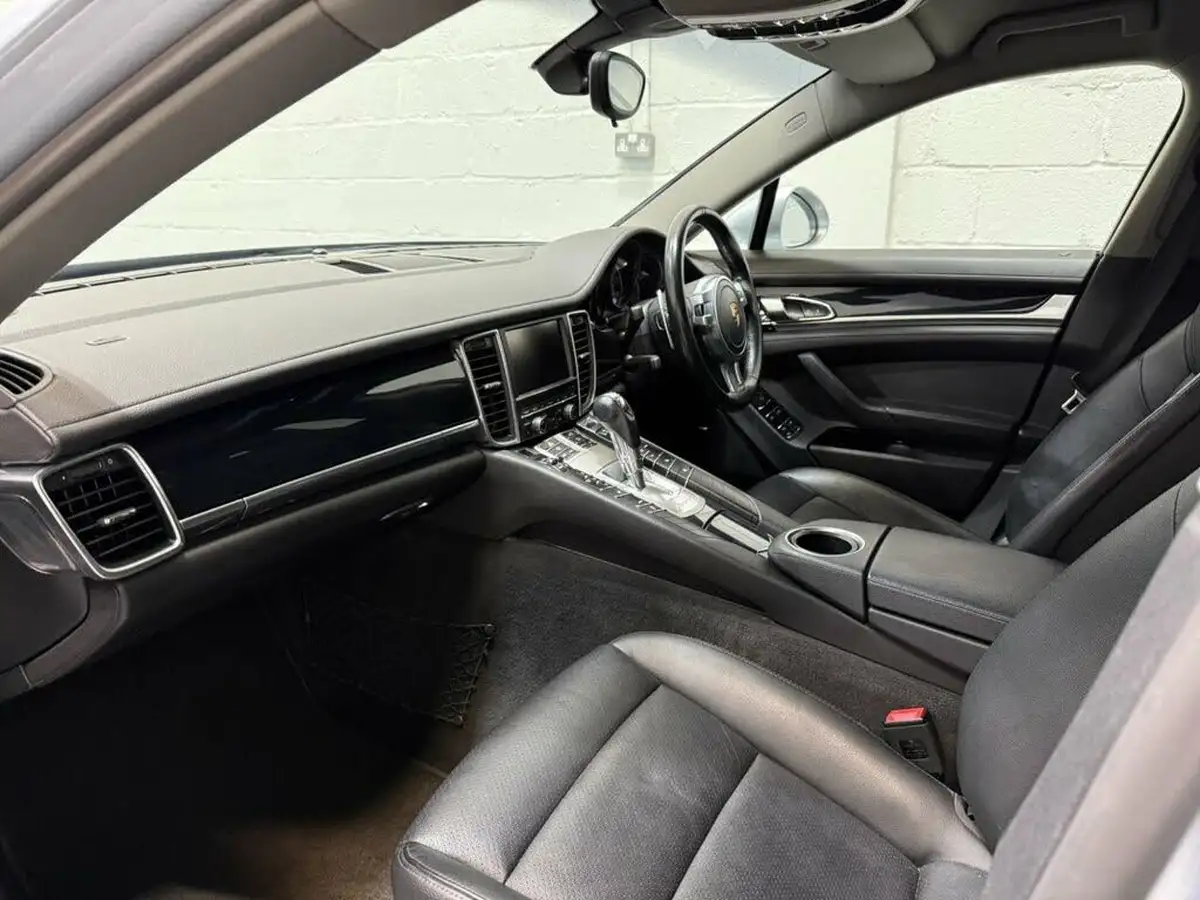 2014-porsche-panamera-30td-big-34