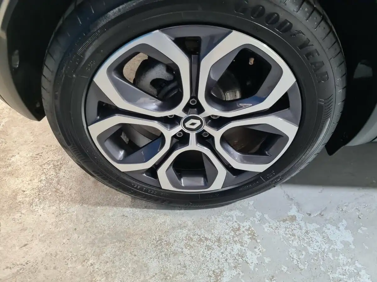 2024-renault-captur-16-techno-145ps-full-big-5