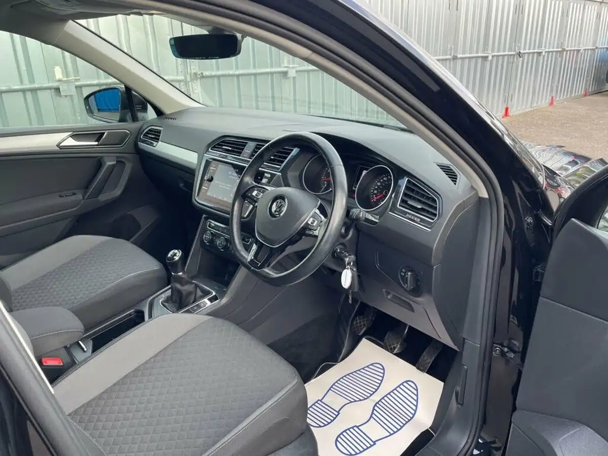 2018-volkswagen-tiguan-14-tsi-se-navigation-150ps-actss-big-35