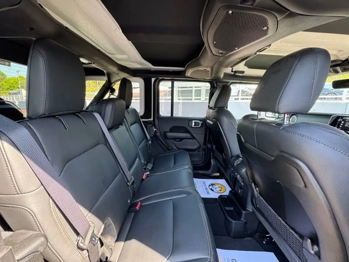 2024-jeep-wrangler-20-gme-sahara-big-9
