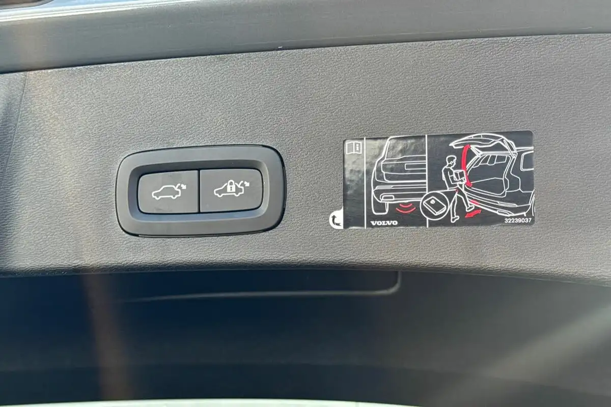 2022-volvo-xc40-e-recharge-plus-228bhp-big-37