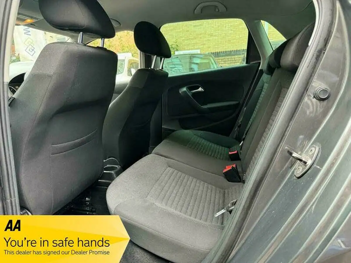 2012-volkswagen-polo-12td-match-5d-big-11