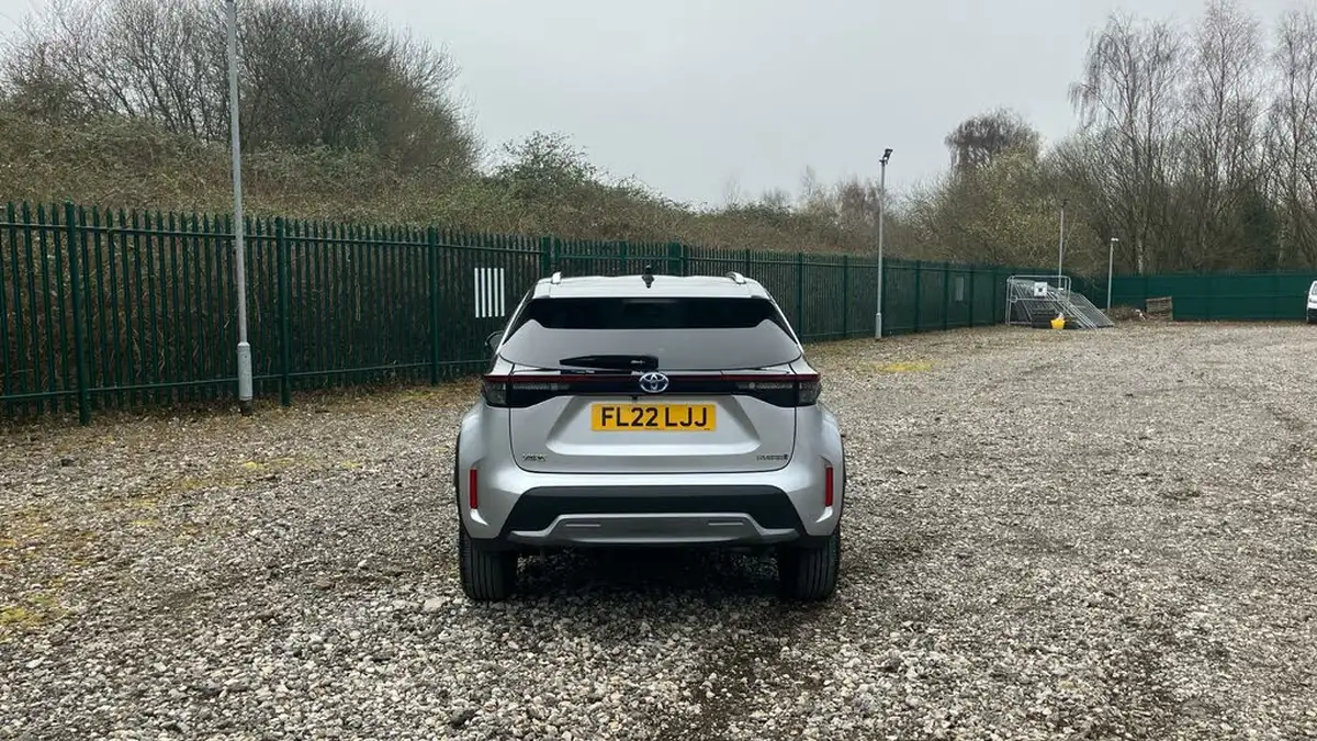2022-toyota-yaris-cross-15-vvt-i-dynamic-big-18