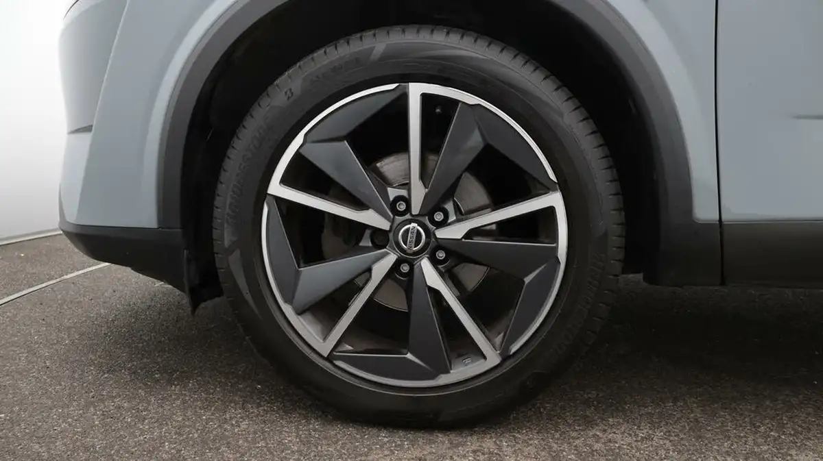 2022-nissan-qashqai-13-dig-t-tekna-140ps-big-18